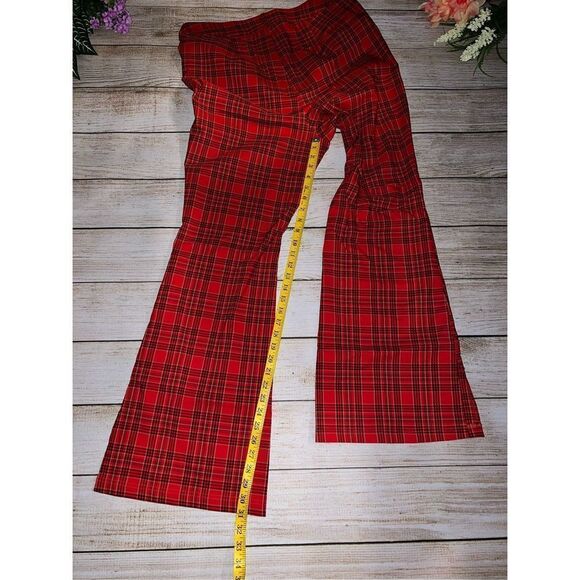 Forever 21 Plus Size Plaid Mid-Rise Flare Pants - Picture 10 of 13